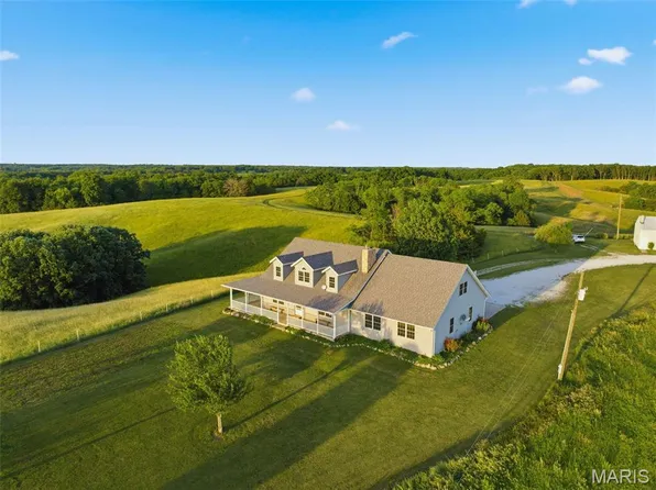 30998 Gifford Trl, La Plata, MO 63549