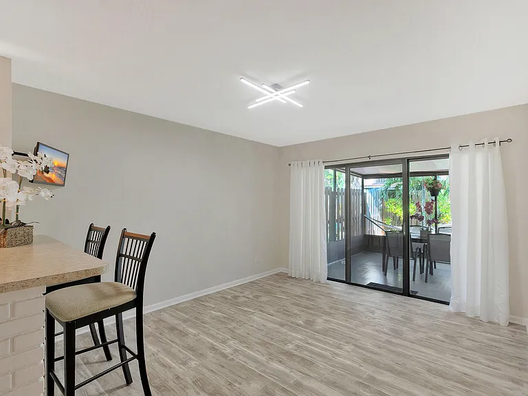 3530 E Gardens East Dr #B — Photo 20