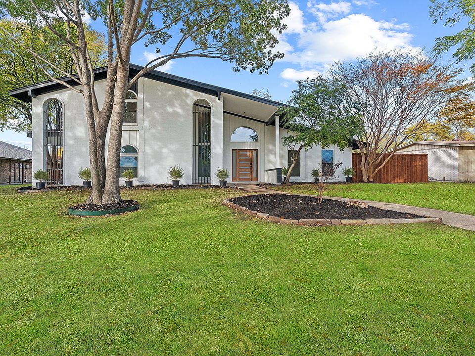 1st image of 103 Elm Crest Dr