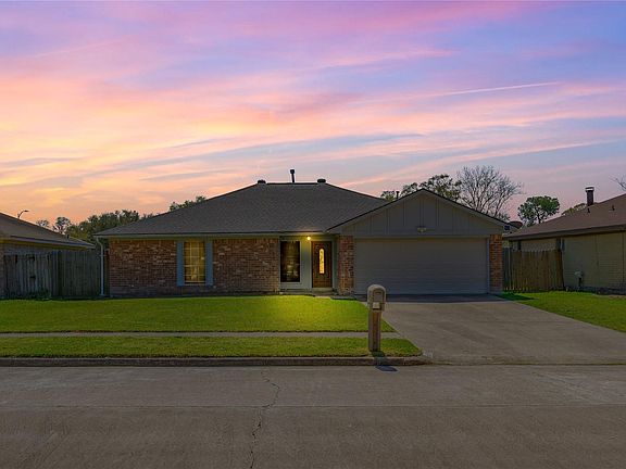 2nd image of 1703 Packsaddle Ln