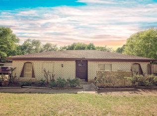 13927 Lynnwood Ln, Sugar Land, TX 77498