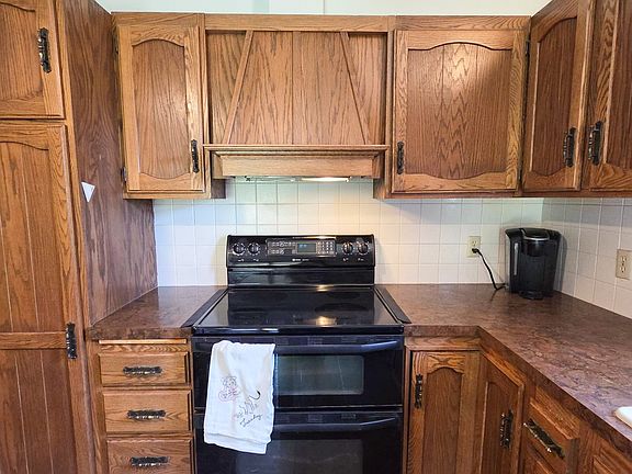 5th image of 2204 Sioux Dr