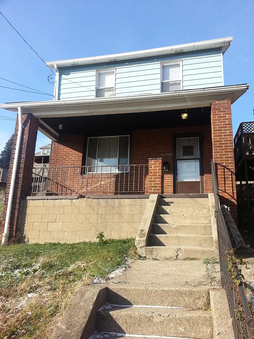 1504 Dagmar Ave photo 1