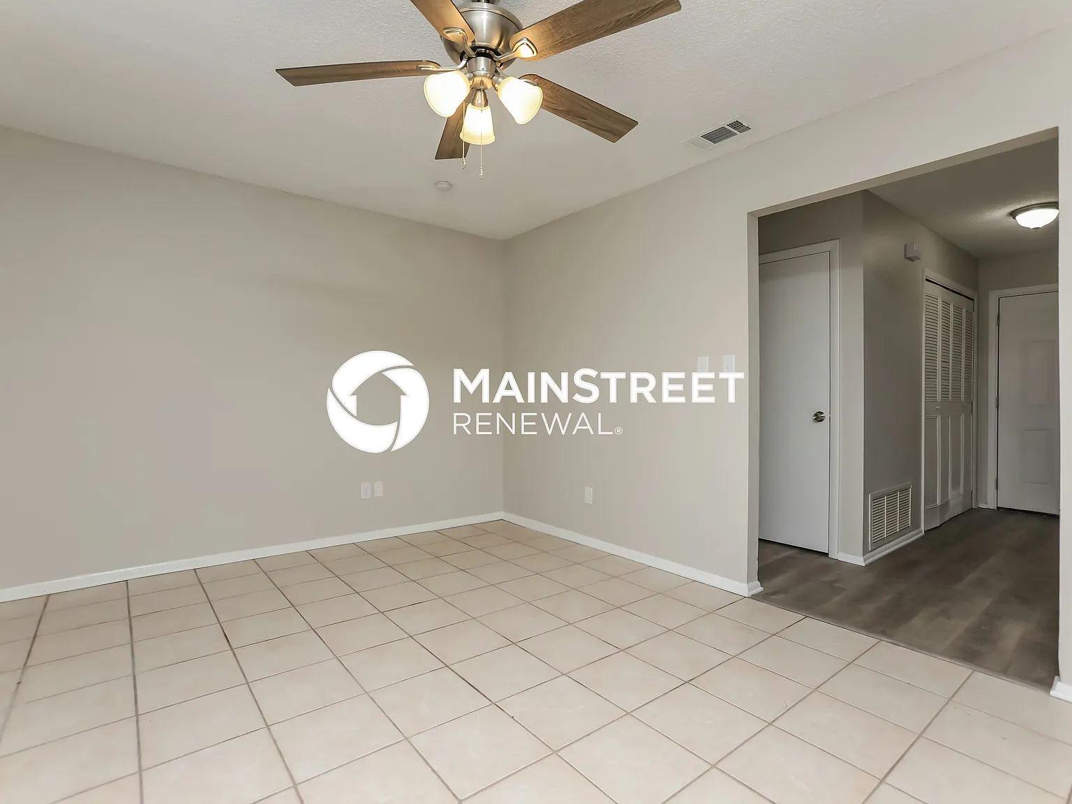 730 Laurel Way — Photo 4