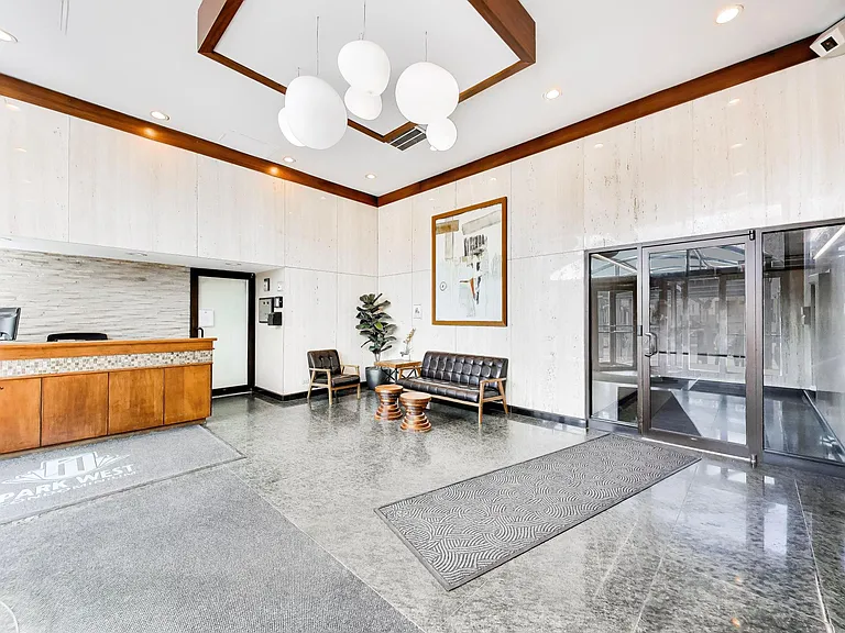 444 W Fullerton Pkwy #1010 — Photo 4