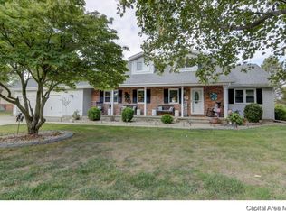 23 Covered Bridge Acres, Glenarm, IL 62536