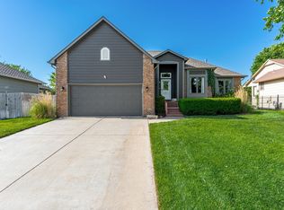 9711 W Bella Vis, Wichita, KS 67212