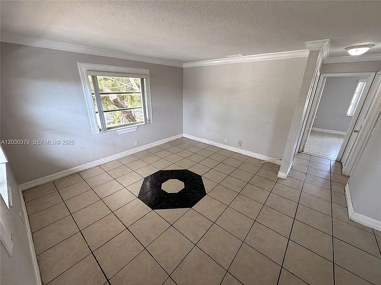412 Lakeside Dr #223 — Photo 2