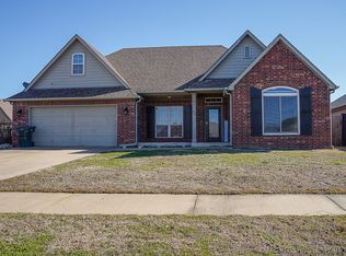2095 S Haynie Ct, Skiatook, OK 74070
