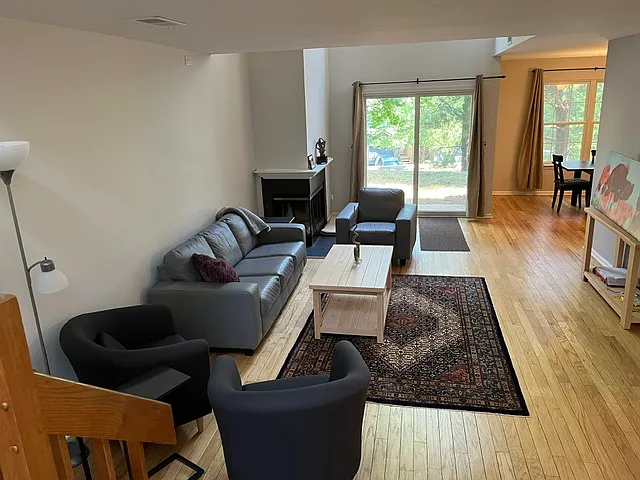 2 bed, 2.5 bath, 1559 sqft, $3,700 — Photo 2