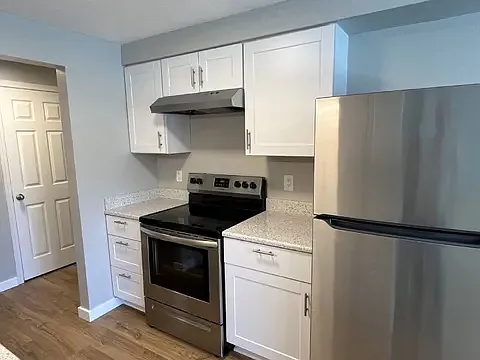 2177 Cosmoledo St — Photo 6