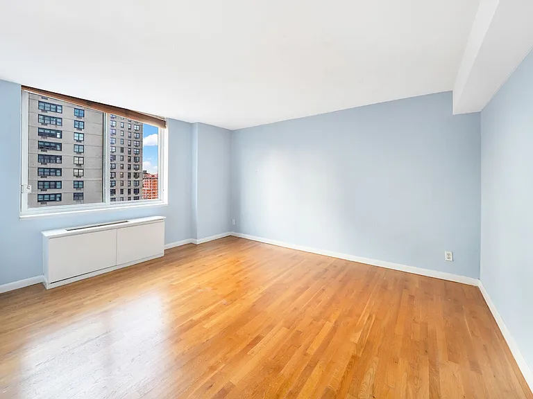 343 E 74th St #34PHD — Photo 6