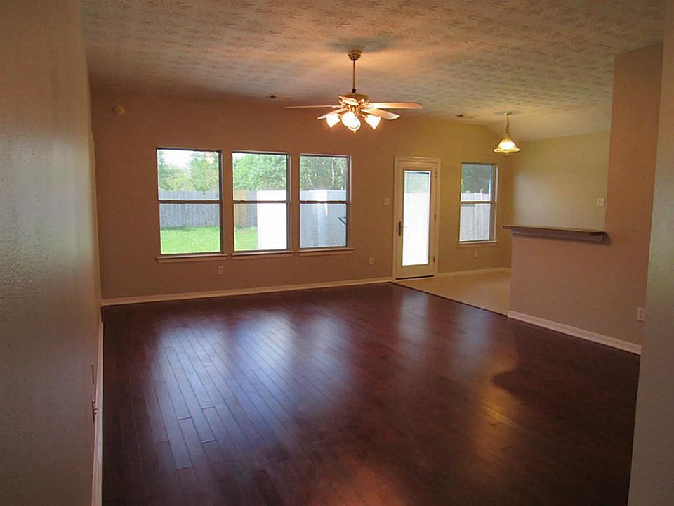 1st image of 3303 Red Cedar Dr