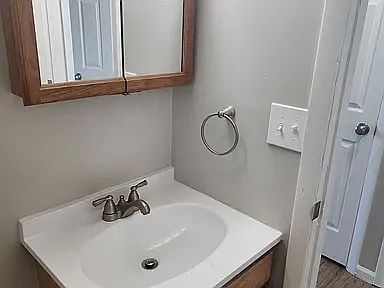 Catalina Apartments — Photo 5
