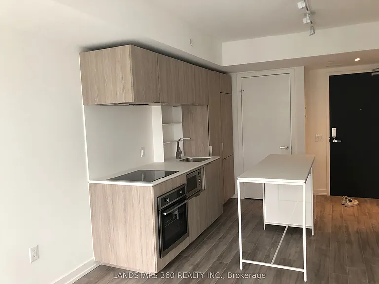 77 Shuter St #1212 — Photo 1