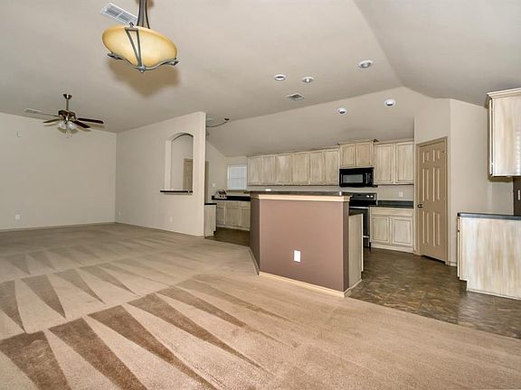 4th image of 3724 Mossbrook Dr