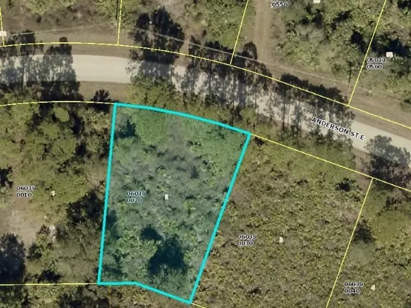 1032 Anderson St, Lehigh Acres, FL 33974