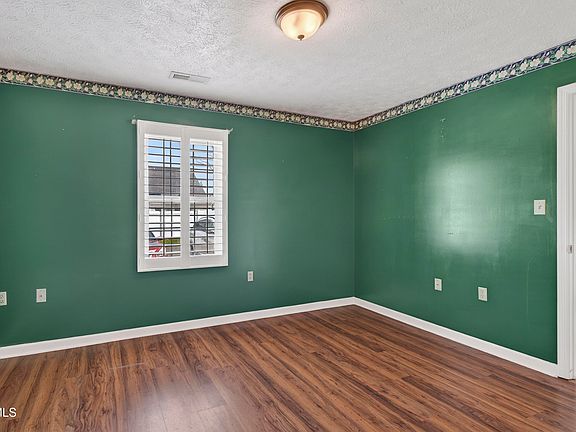 3rd image of 555 Hickory Rd #0