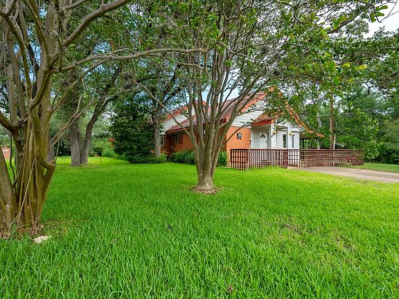 3rd image of 3201 Hatley Dr