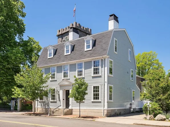 314 Essex St, Salem, MA 01970