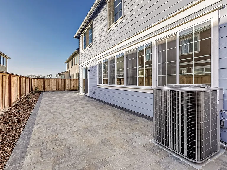 33509 Mustang St — Photo 30