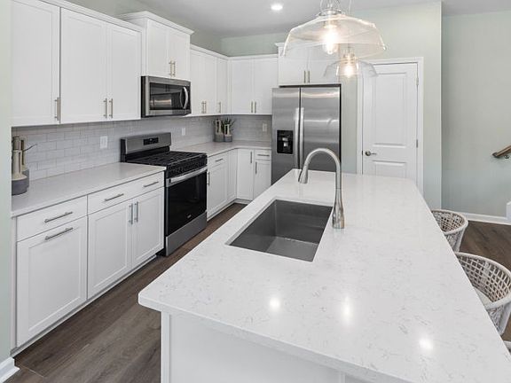 Kitchen with plenty of Storage - Model Representation