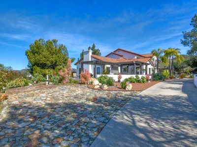 582 Holly Ln, Vista, CA, 92084