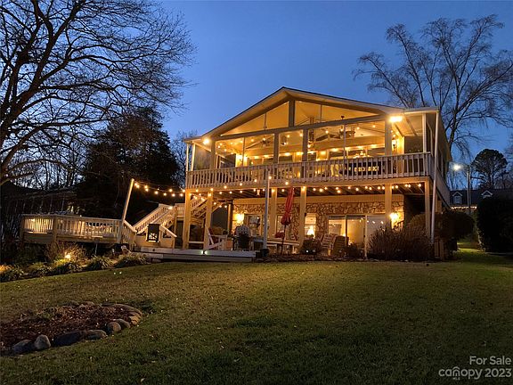 4th image of 7978 Lakeview Dr