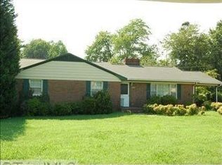 1390 Hannaford Rd, Winston Salem, NC 27103