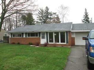 23920 Meadowbrook Rd, Novi, MI 48375