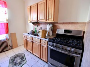 6112 Palmetto St #3L, Ridgewood, NY 11385