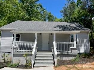 528 E 11th St, Newton, NC 28658