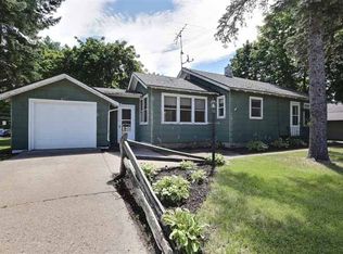 917 Churchill St, Waupaca, WI 54981