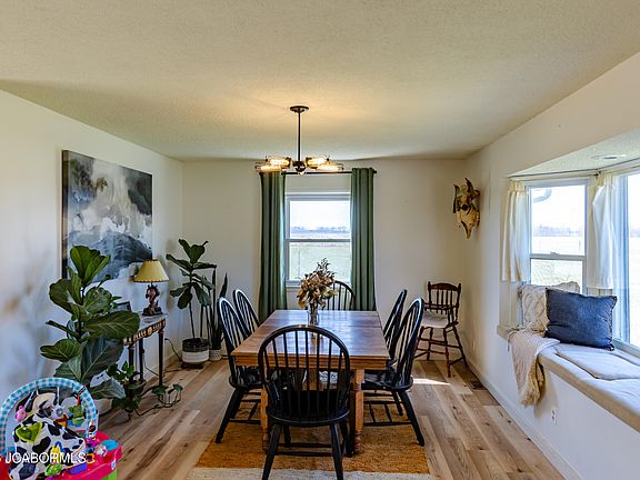 3rd image of 14982 Audrain Rd