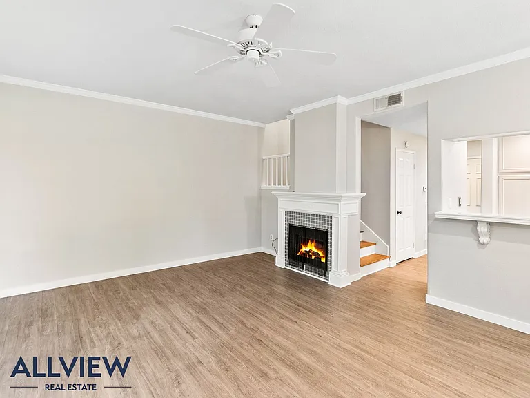 33 Silverwind — Photo 4