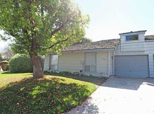 1910 E Vassar Dr, Visalia, CA