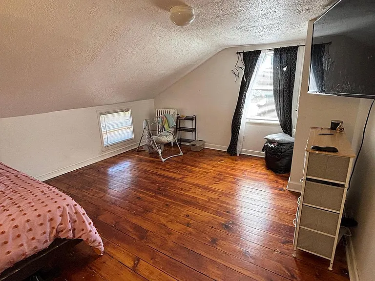 4448 Mitchell St — Photo 14