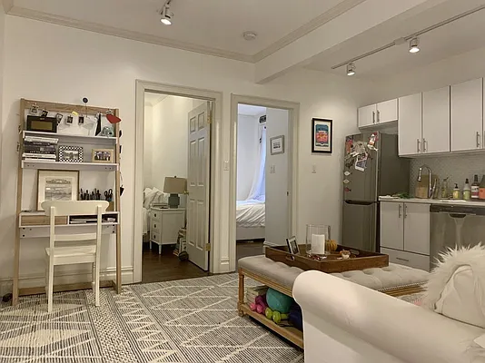 Rented by Compass | media 21