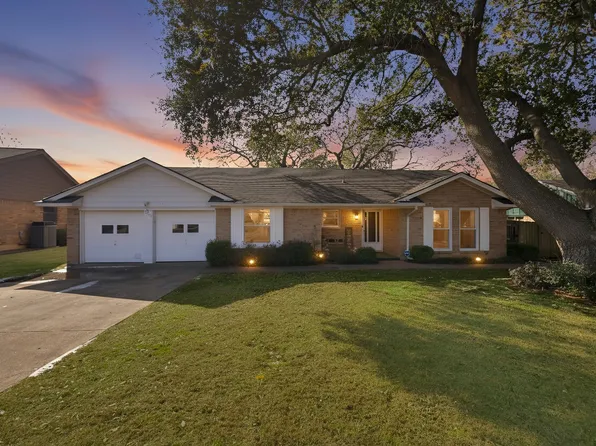 4018 Lynbrook Ln, Arlington, TX 76015