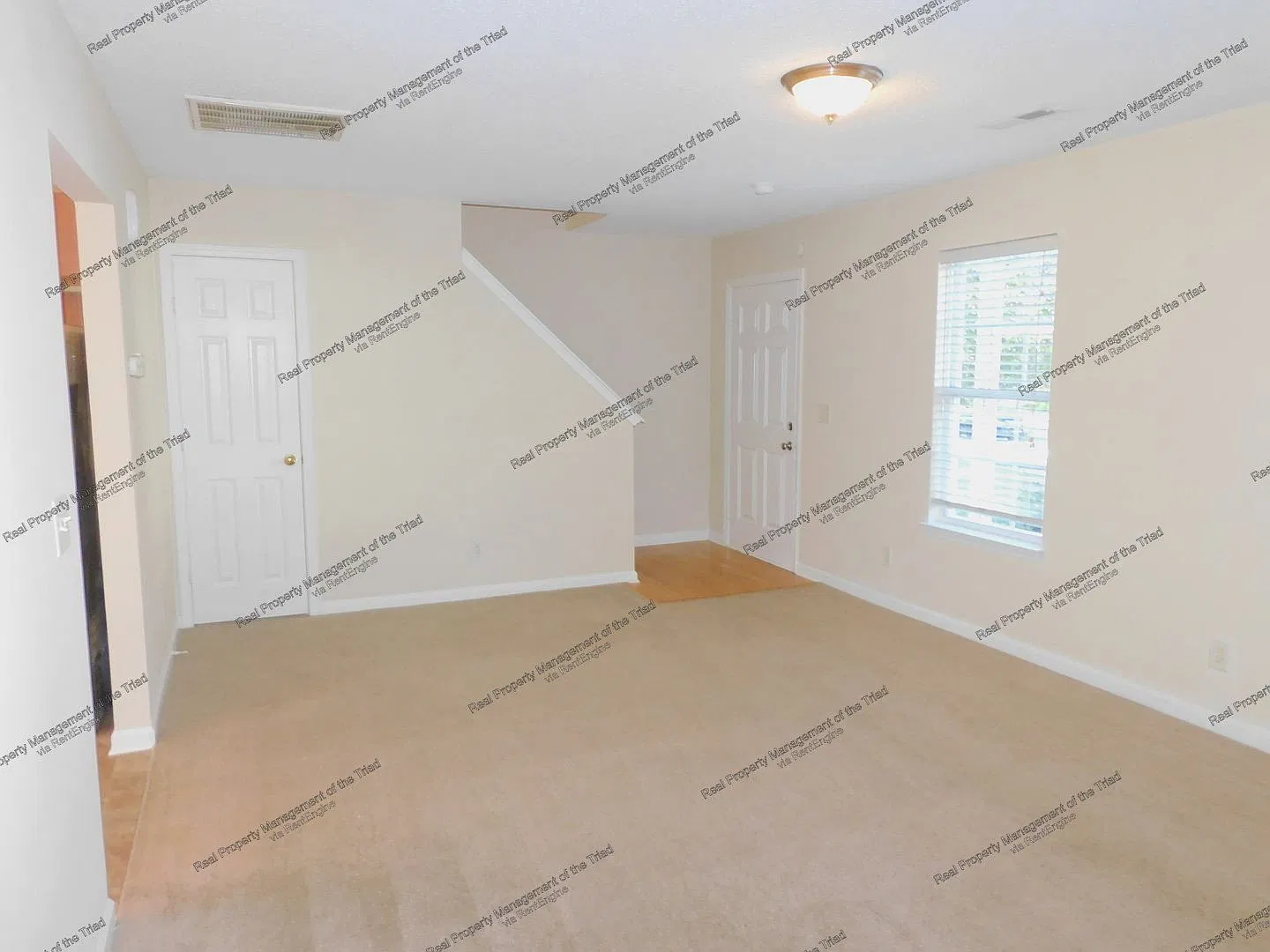 3 bed, 2.5 bath, 1280 sqft, $1,750 — Photo 2