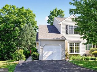 1150 Oxford Cir, Lansdale, PA 19446