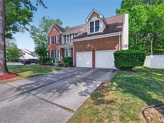 3rd image of 208 Robinhood Rd