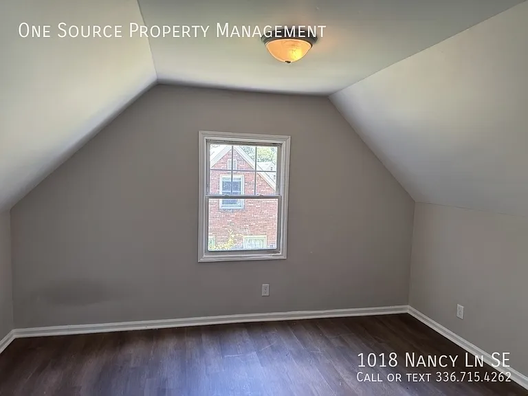 1018 Nancy Ln SE — Photo 9