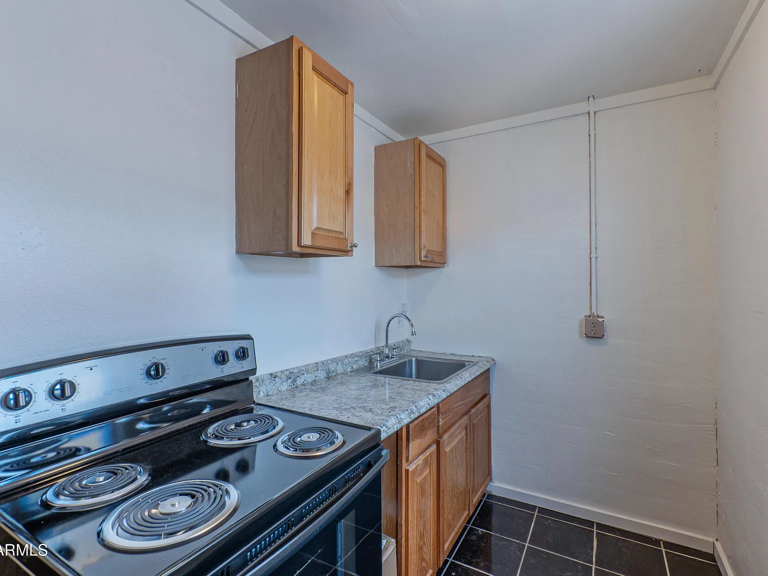 1 bed, 1.0 bath, 800 sqft, $850 — Photo 1