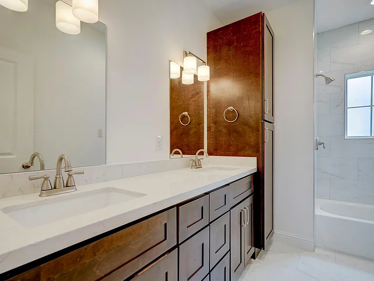 2133 Naomi St #B — Photo 10