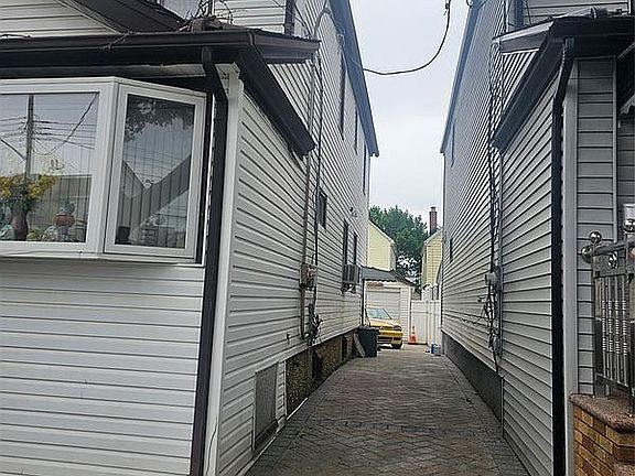 3rd image of 91-25 78th St