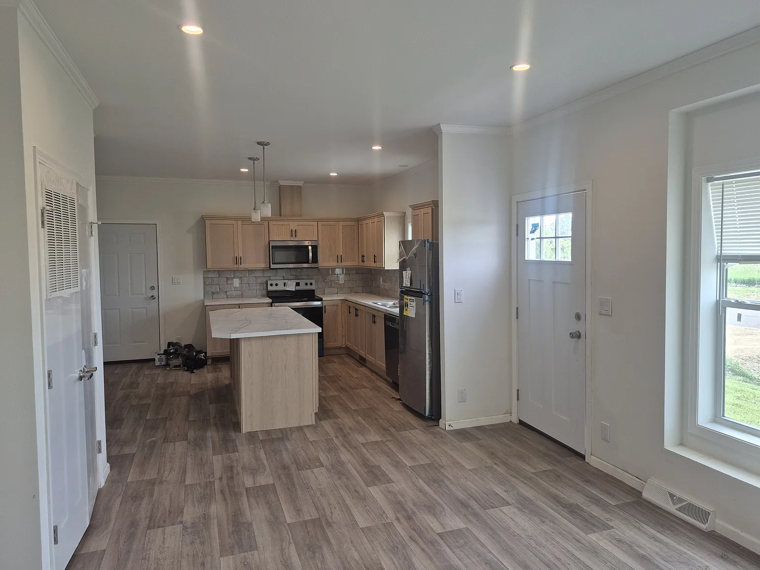 2 bed, 900 sqft, $1,400 — Photo 4