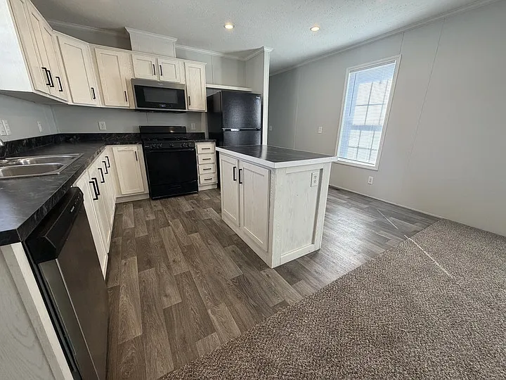 38000 Le Chateau Blvd #476 — Photo 6