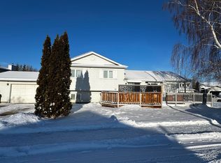 16 Canterbury Ter, Strathcona County, AB T8H 1E8