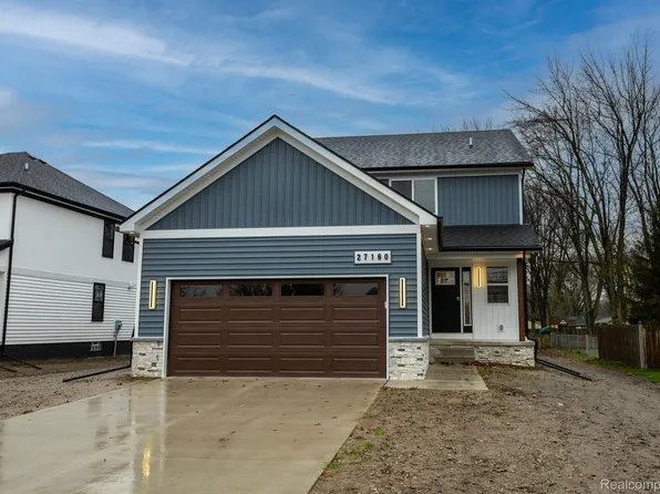 27160 S River Rd, Harrison Township, MI 48045